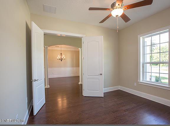 5th image of 2742 Chapman Oak Dr