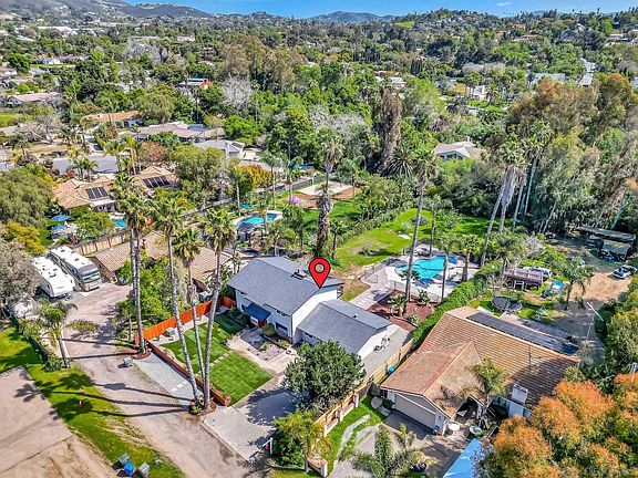 3rd image of 1349 Bonair Rd