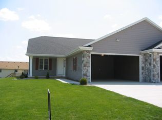 605 Kramer Ln, Kimberly, WI 54136