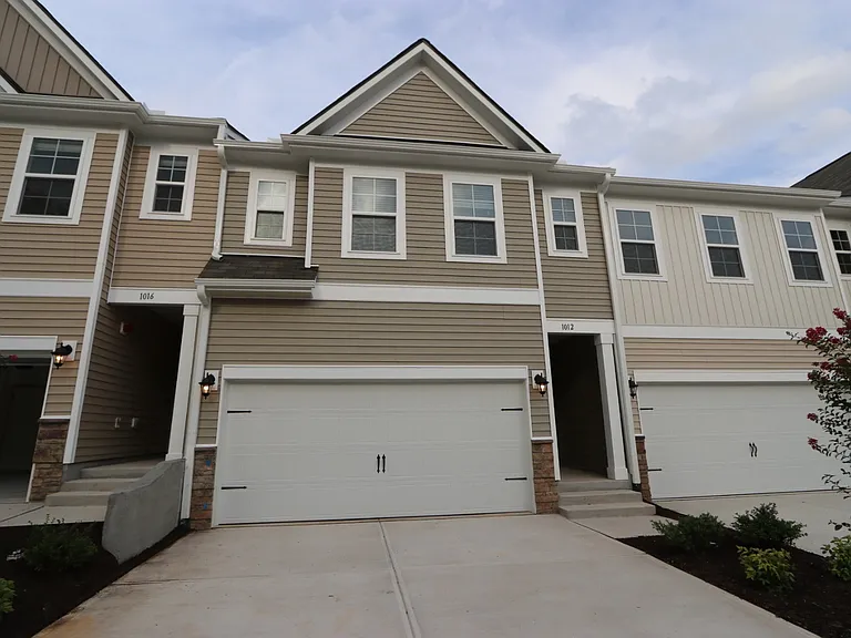1012 Yatesbury Pl — Photo 4