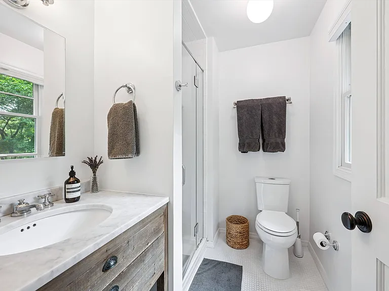 6 Briarsweet Ln — Photo 17