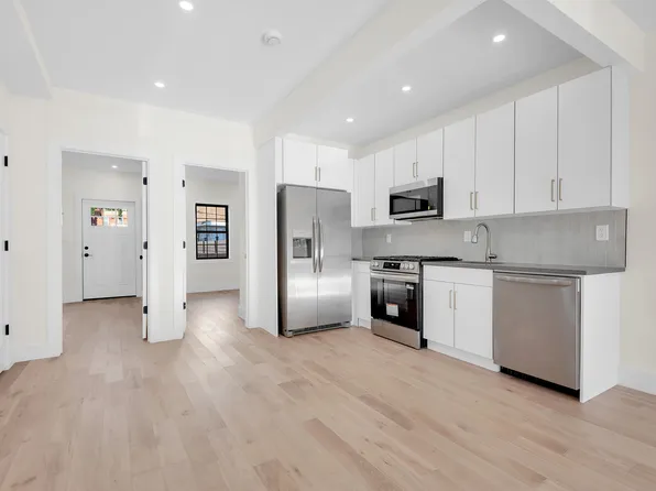 355 East 51st Street image 2 of 12