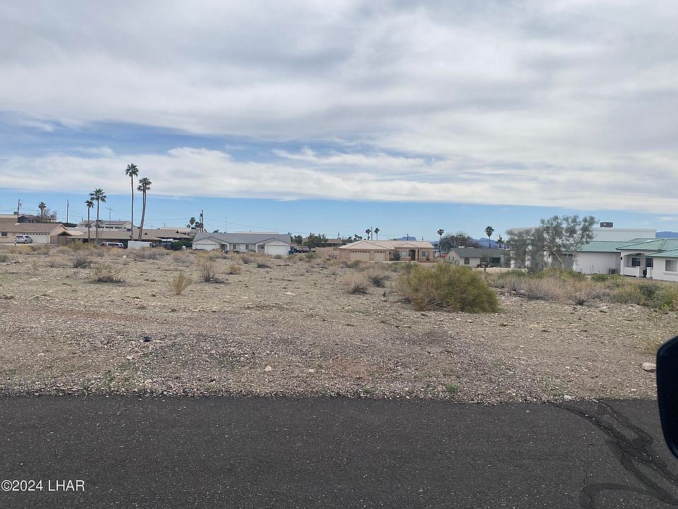 2nd image of 3821 Chemehuevi Blvd