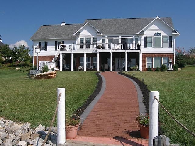 1st image of 151 Park Place Dr