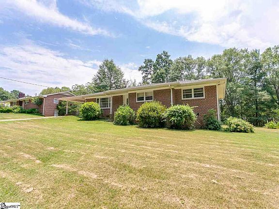 3rd image of 119 Arrowhead Cir