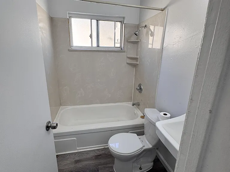 1079 81st Ave #7 — Photo 5