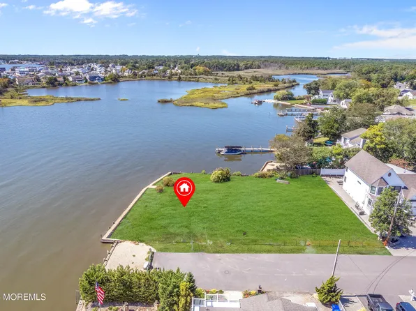 2 Cedar Tree Lane, Toms River, NJ 08753