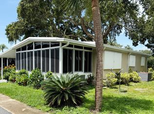 601 Starkey Rd #306, Largo, FL 33771