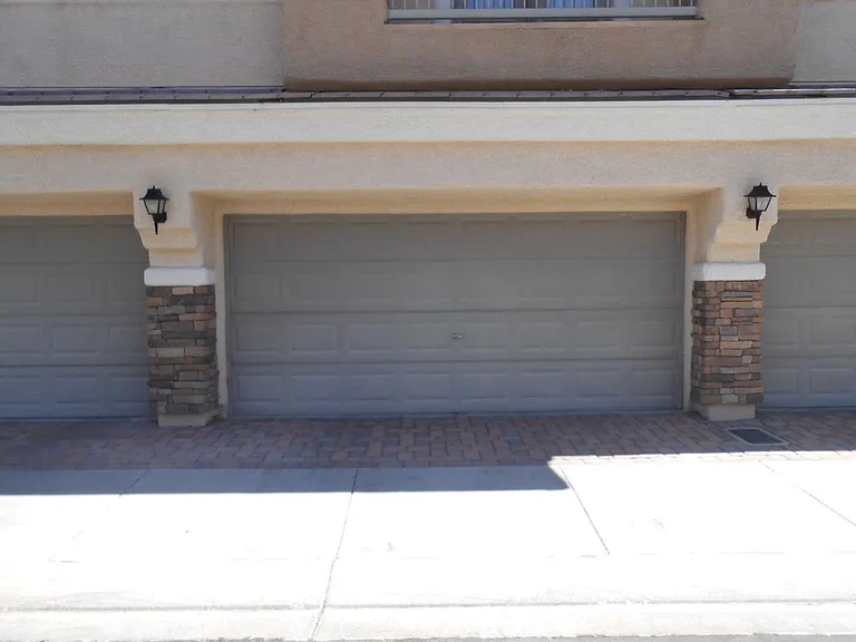 3516 Hazelnut Pine Pl #2 — Photo 3