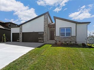 13457 W 177th St, Overland Park, KS 66013