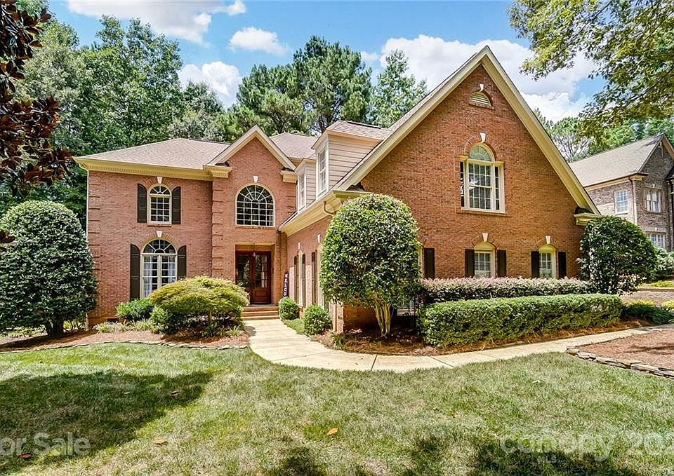 2034 Flushing Ct, Charlotte, NC 28215 - Zillow