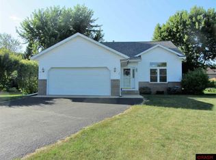 25 Winslow Cir, Saint Clair, MN 56080