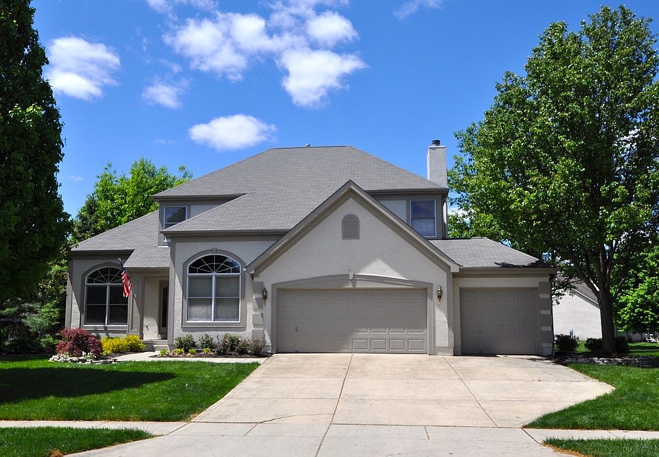 1st image of 7435 Coventry Woods Dr