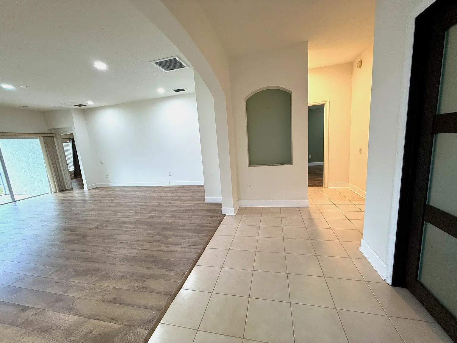 3 bed, 1669 sqft, $2,300 — Photo 4