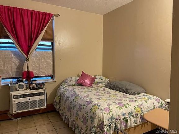 3rd image of 776 Brook Ave #33D