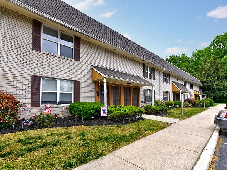 Sandy Ridge Apartments — Photo 35