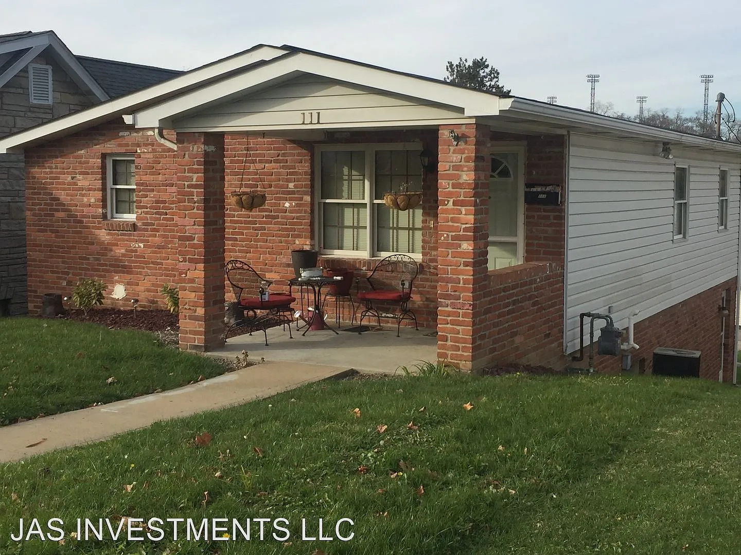 111 Buttonwood Ave photo 1