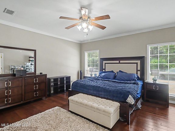 5th image of 14429 Rose Ln