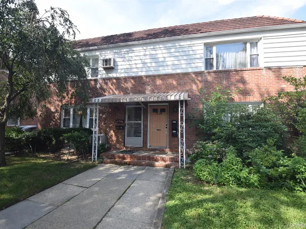 7336 197th St, Fresh Meadows, NY 11366