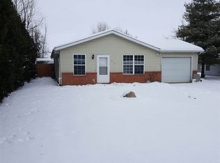 317 W Elm St, Millersburg, IN 46543
