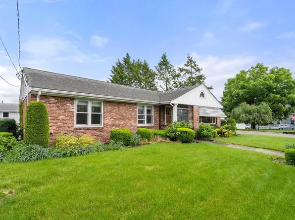 275 Edenfield Ave, Watertown, MA 02472