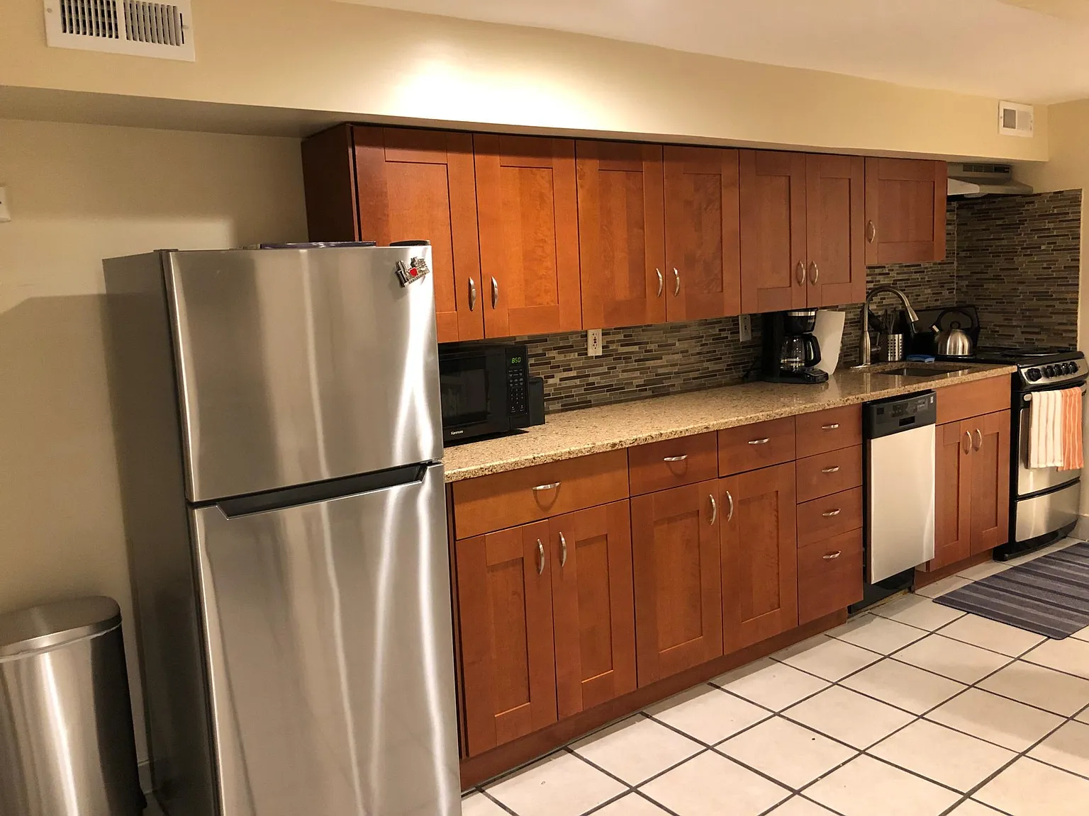 2 bed, 900 sqft, $1,950 — Photo 4