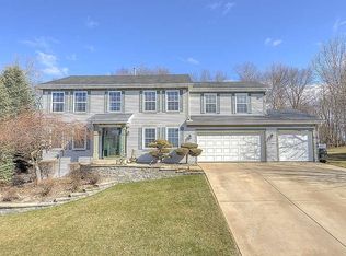 5712 Montadale Dr, Roscoe, IL 61073
