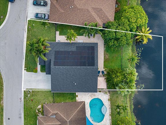 4th image of 1128 Hatteras Circle