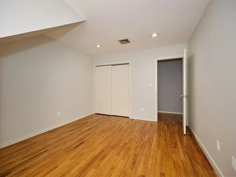 23 Evon Ct — Photo 20