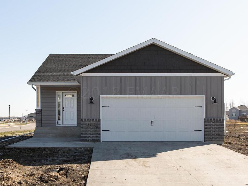 1st image of 824 Albert Dr W