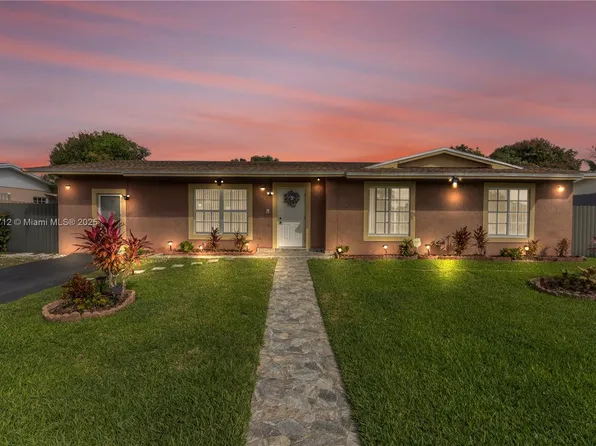 3307 NW 202nd Ln, Miami Gardens, FL 33056