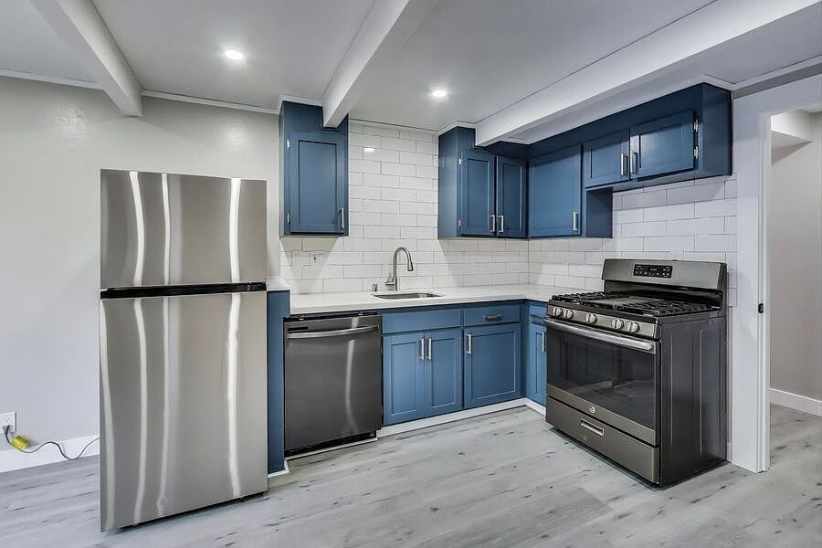 1st image of 3553 Alma St APT 10
