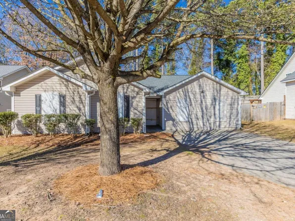 5193 Seaside Ct, Atlanta, GA 30349