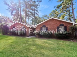 1205 Woodfield Dr, Jackson, MS 39211