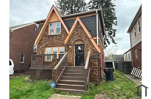 5758 Beaconsfield St Photo 1