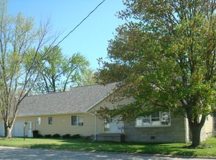 115 S 11th St, Marshall, IL 62441