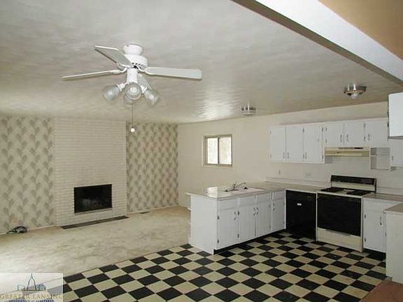 3rd image of 1385 Ramblewood Dr