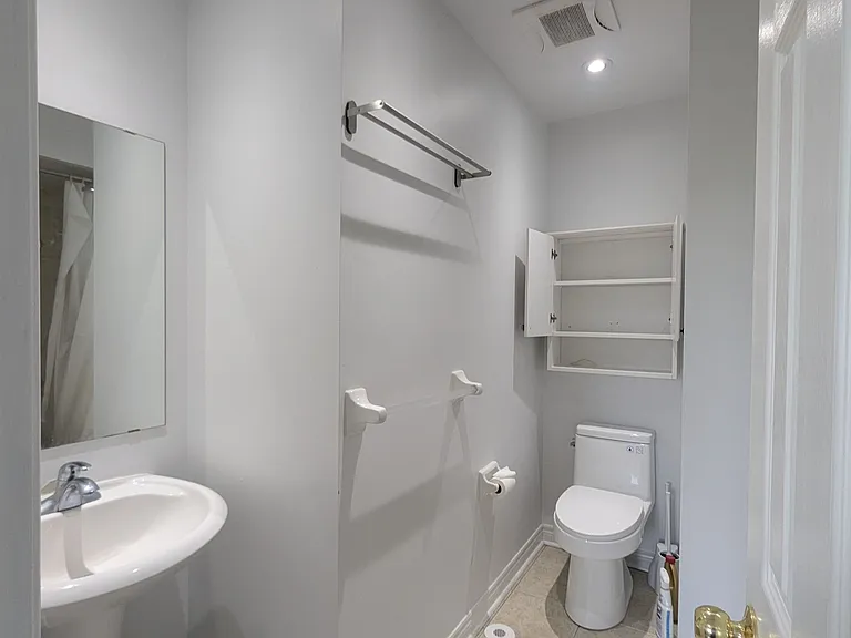 2628 Bur Oak Ave — Photo 14