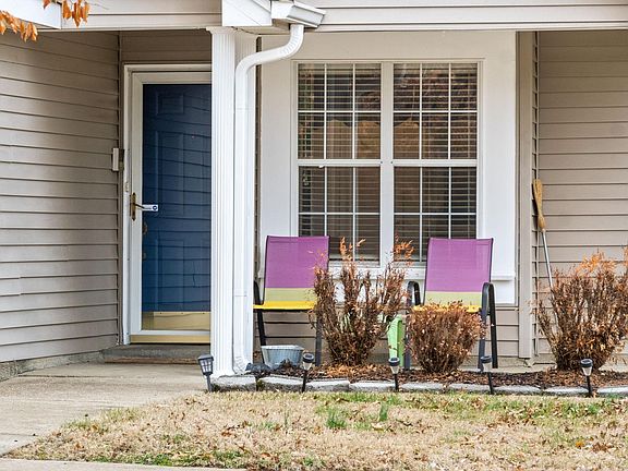 4th image of 1004 Valley Dr