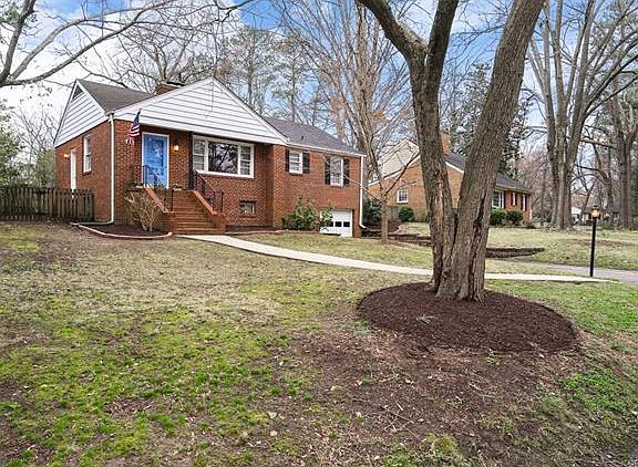 3rd image of 8505 Bentridge Ln
