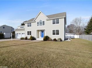 24 Craig St, Charlestown, RI 02813