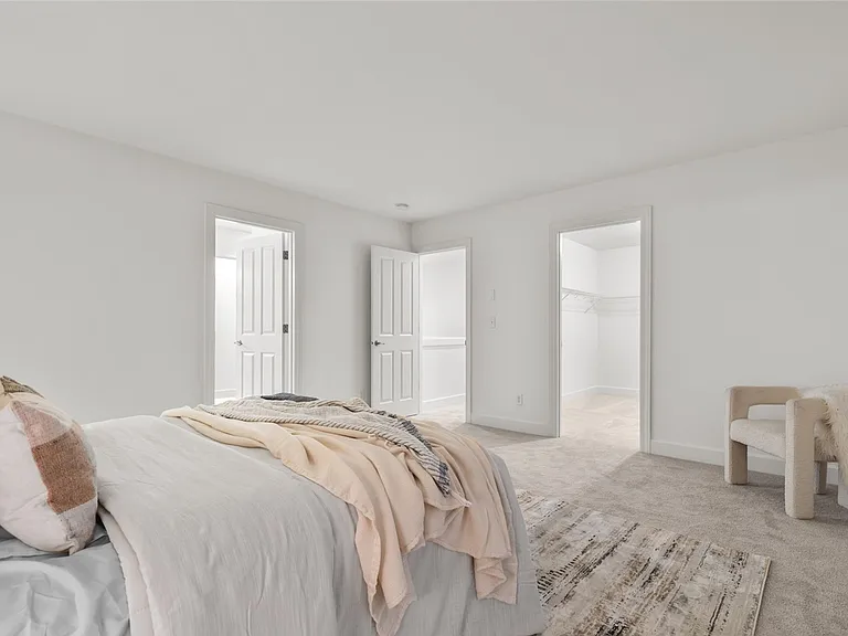 4518 NE 2nd Ct — Photo 13