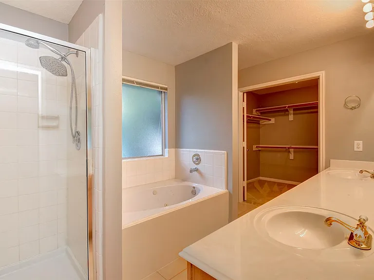 2114 Whirlaway Dr — Photo 24