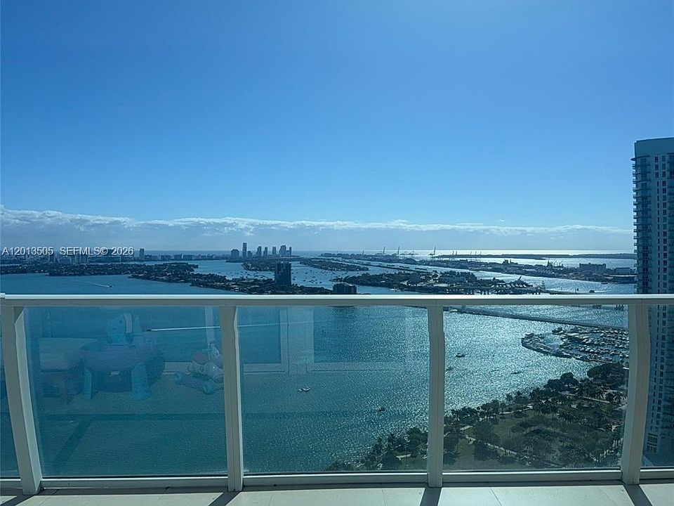 2nd image of 2020 N Bayshore Dr APT 3804