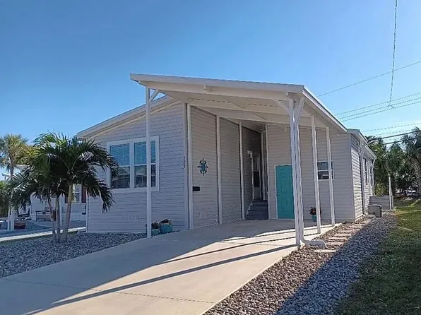 723 S Green Cir, Venice, FL 34285