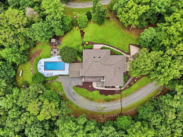 408 Sumner Ln, Ellijay, GA 30540