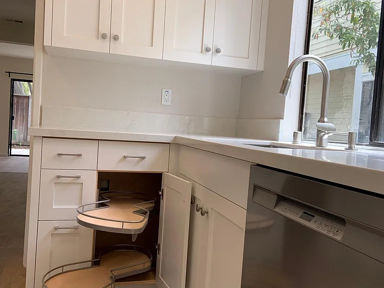 149 Oak Park Dr — Photo 6