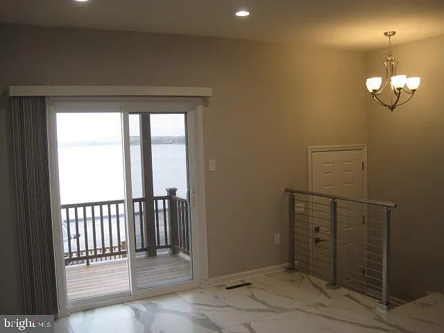 110 Villa Capri Cir — Photo 13