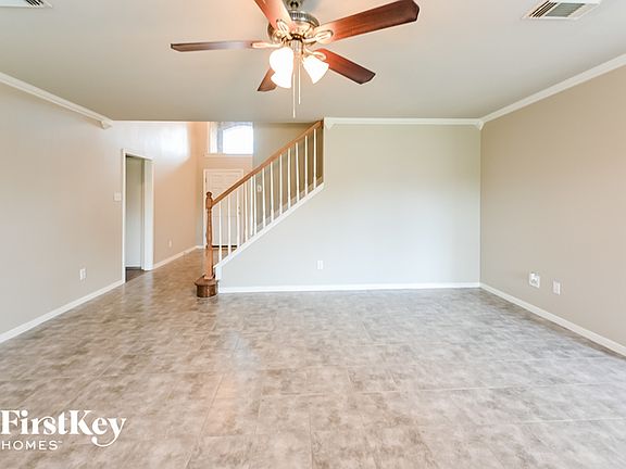 4th image of 203 Leghrand Ct