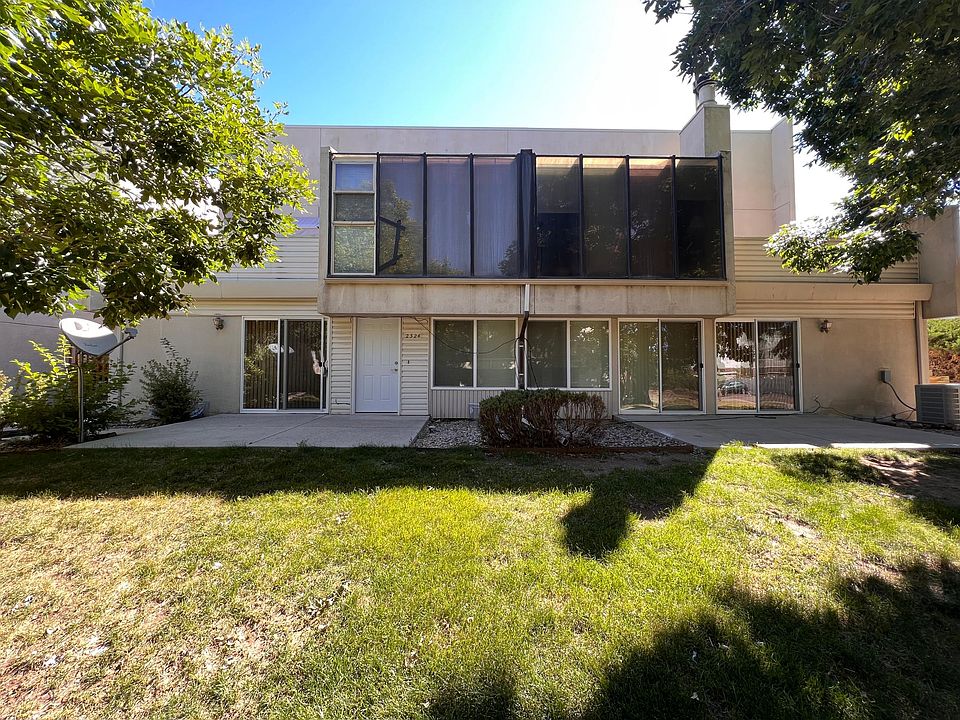 Front View 
Lower Unit